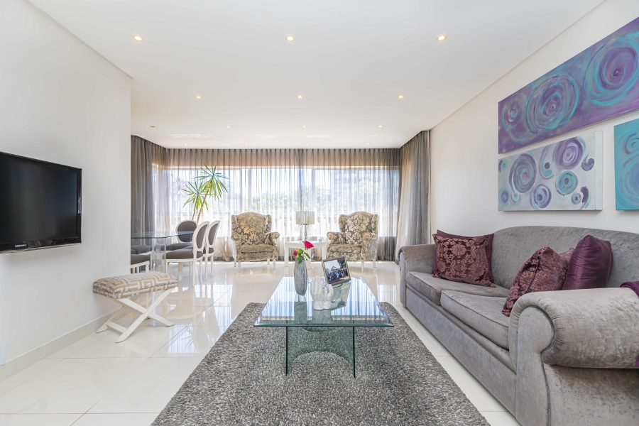 2 Bedroom Property for Sale in Sea Point Western Cape